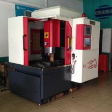  浙江省寧海縣力洋一鳴數(shù)控機(jī)械廠 主營(yíng) 數(shù)控機(jī)床 電腦雕銑機(jī)